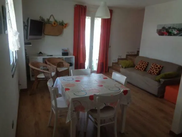 Casa Luce E Aria 公寓